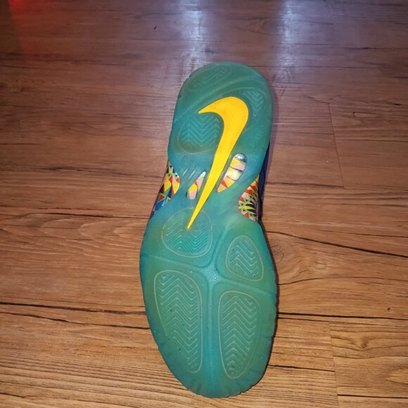 Size 4 youth - Picture 3 of 4